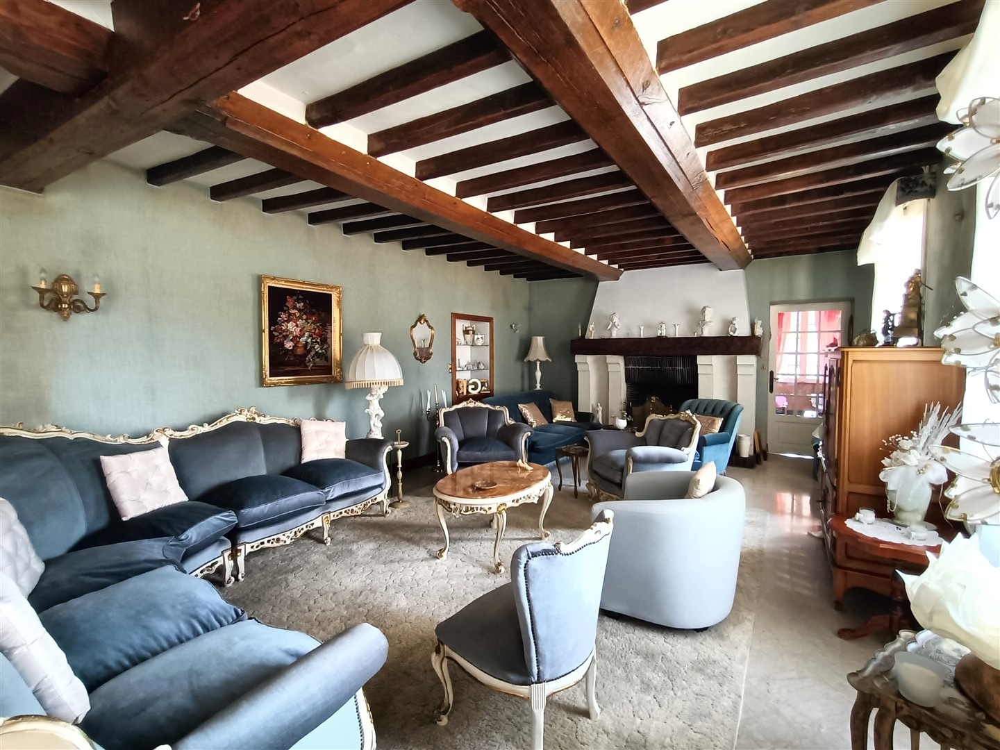 BÂTISSE D'EXCEPTION AU CADRE ENCHANTEUR !!CRUCEY VILLAGES