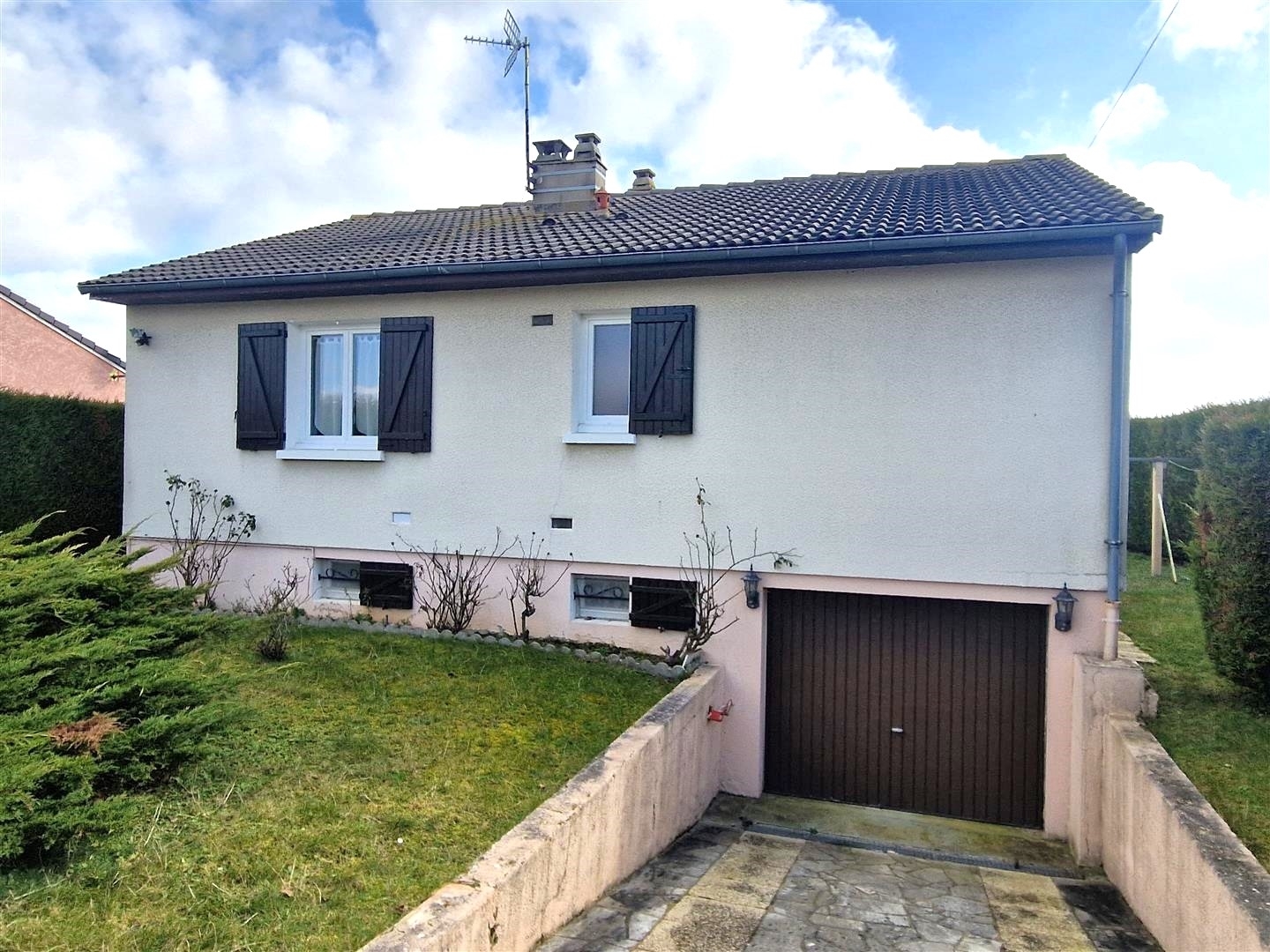 MAISONSAINT- REMY-SUR-AVRE