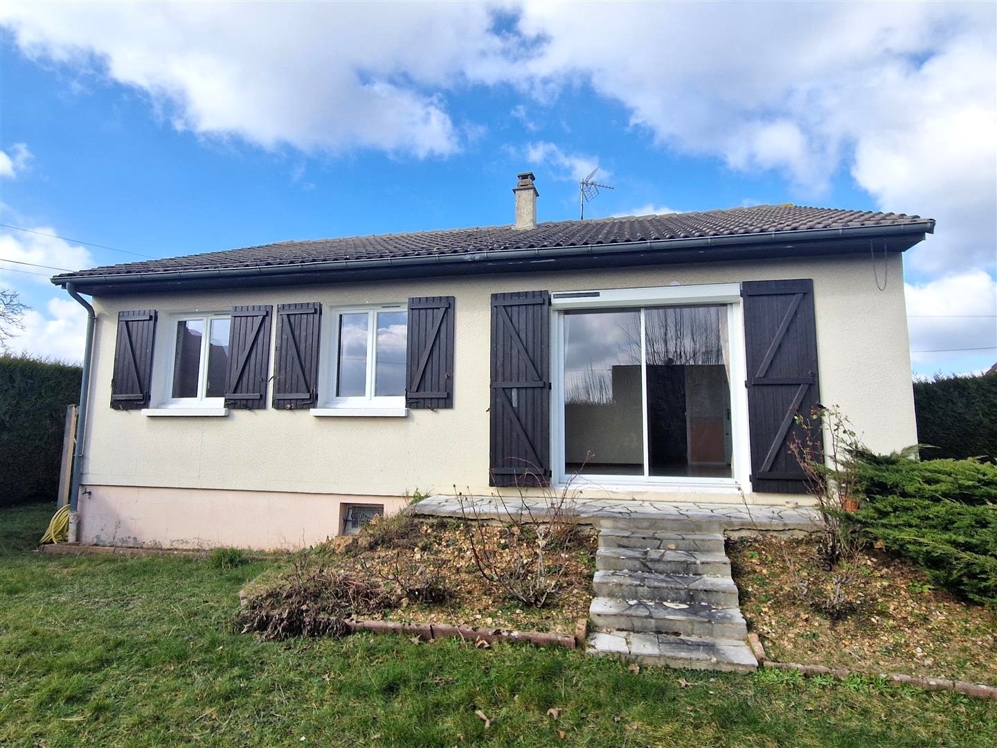 MAISONSAINT- REMY-SUR-AVRE
