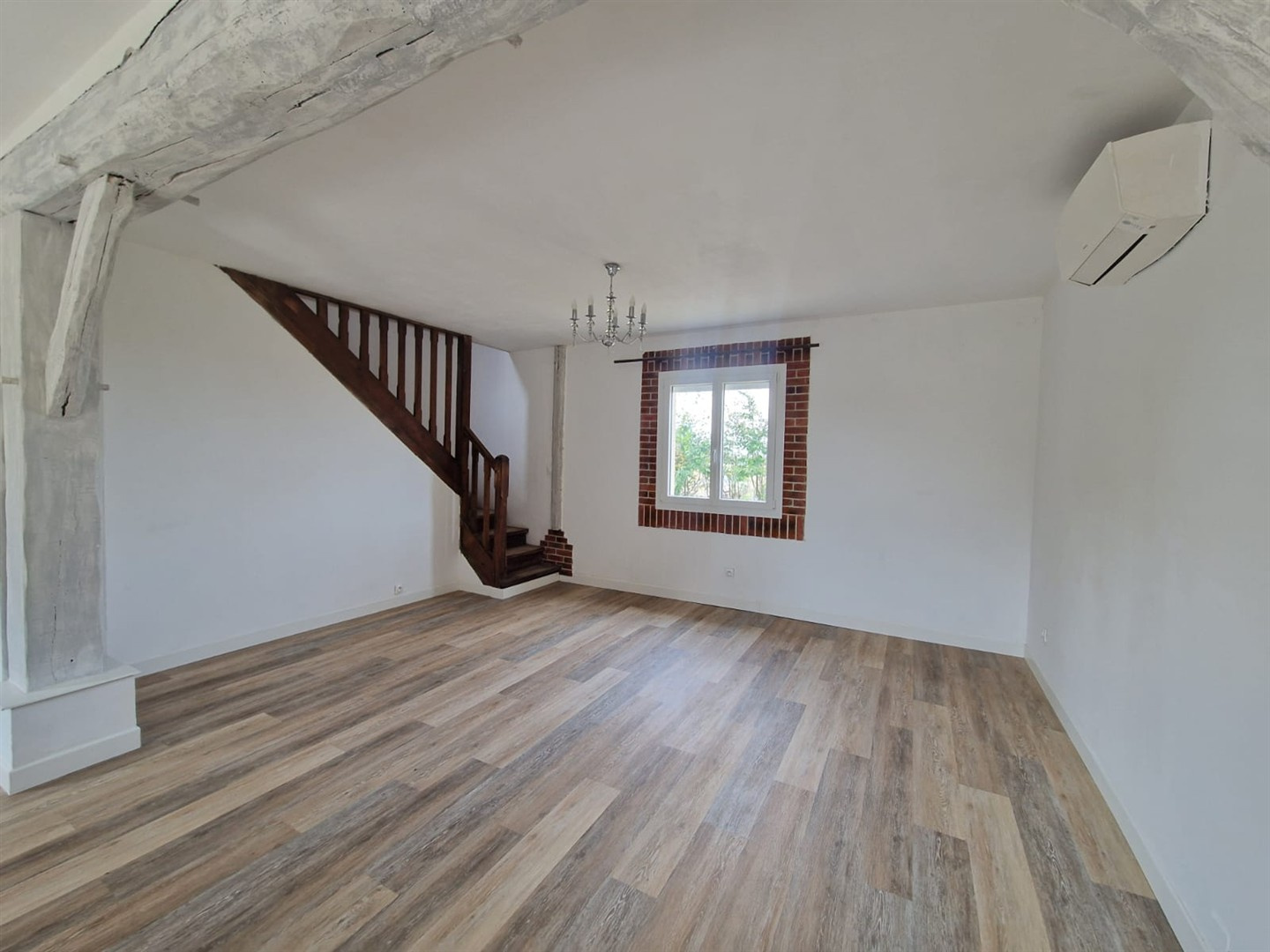 UN BIEN RARE, À DÉCOUVRIR SANS TARDER !10\' DREUX