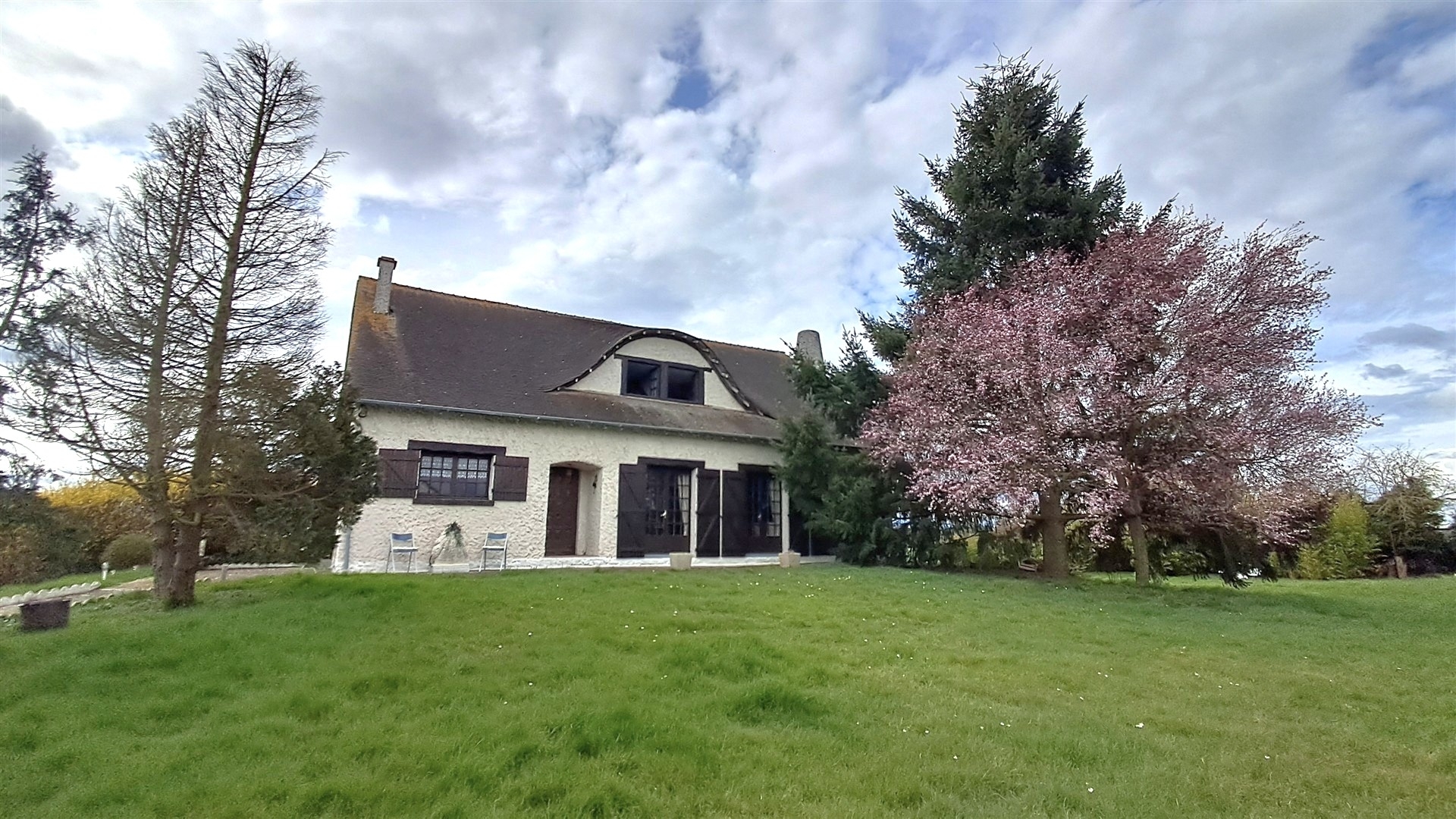 MAISONBREZOLLES