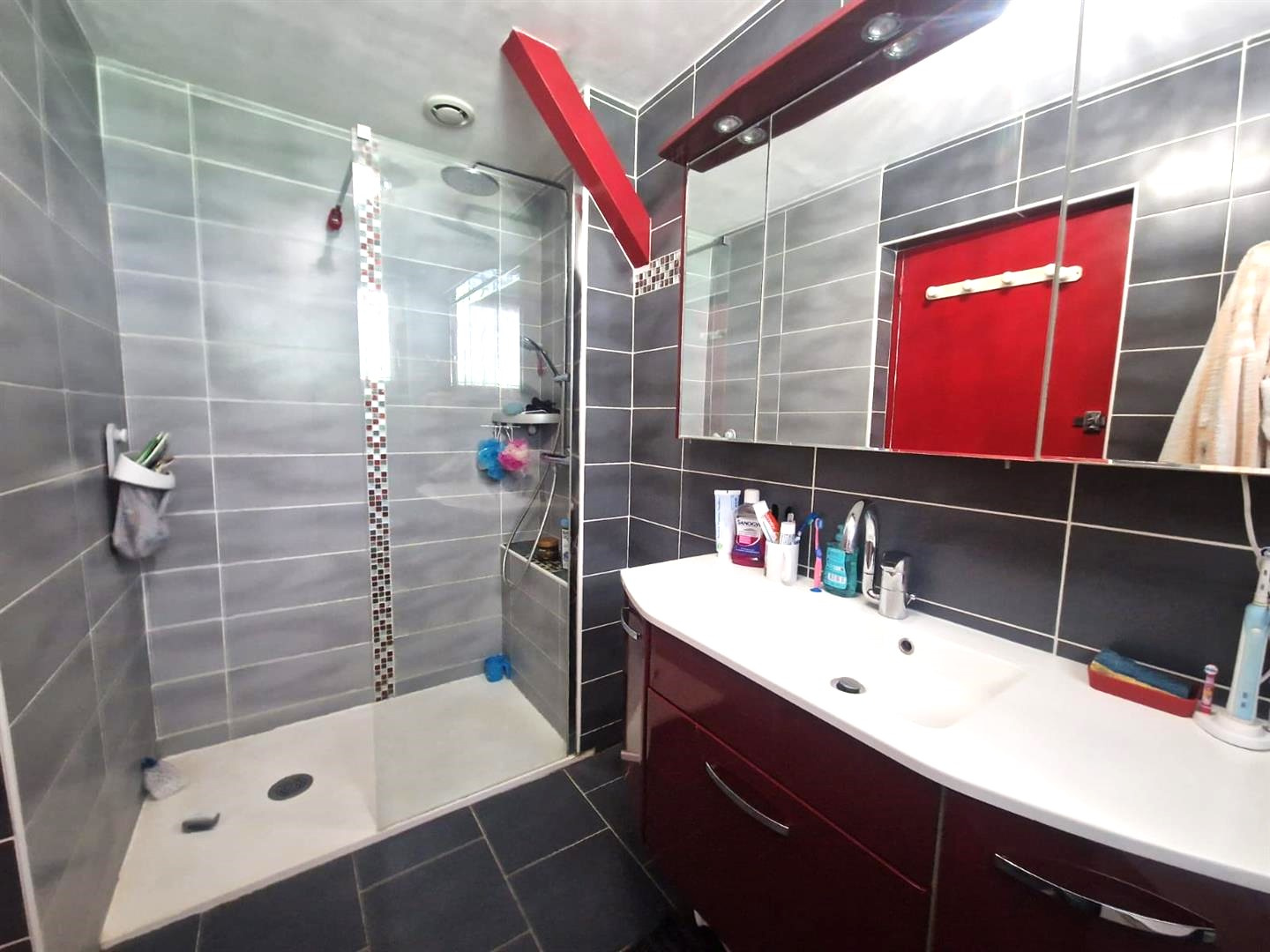 Cette propriété allie charme, confort et fonctionnalité : une opportunité à ne pas manquer !St-LUBIN-DES-JONCHERETS 2\'RN12