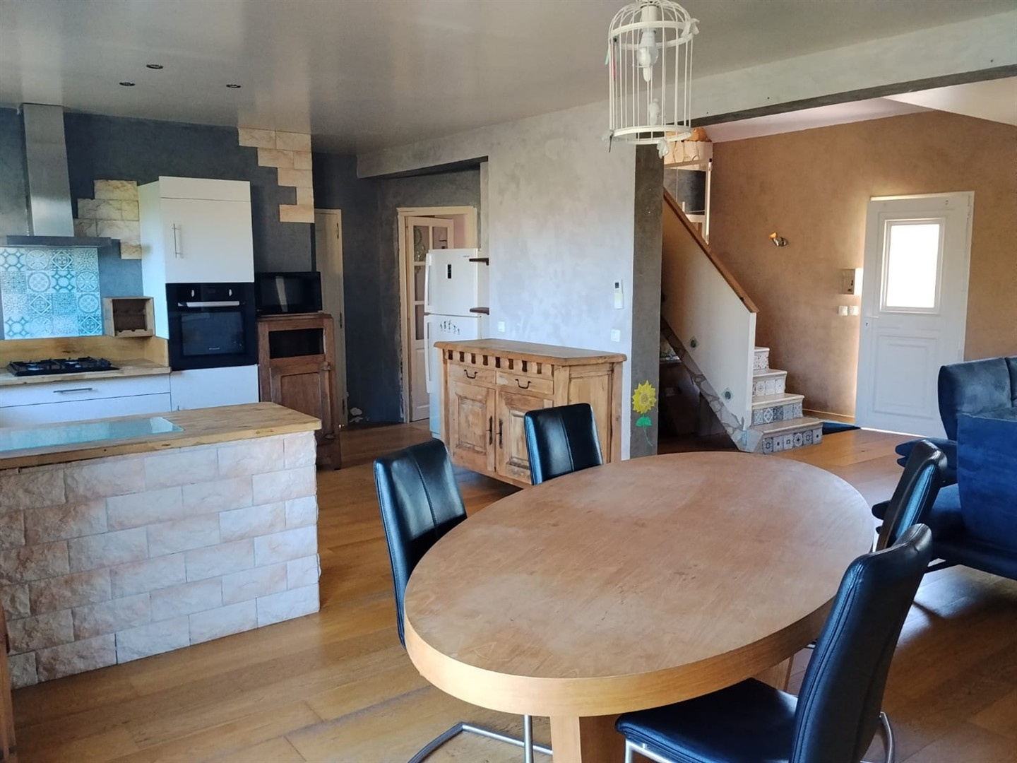 Maison familiale avec piscine et vaste terrain arboré !