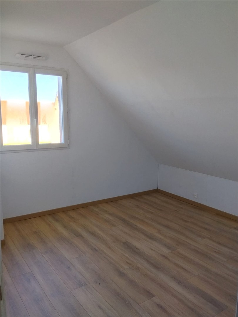 Maison familiale avec piscine et vaste terrain arboré !