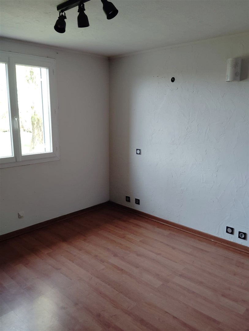 Une visite s'impose pour apprécier tout son potentiel.10\' NONANCOURT, NONANCOURT