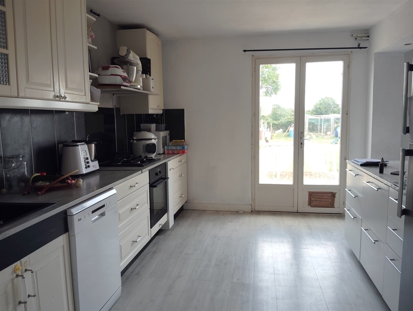 MAISONSAINT LUBIN DES JONCHERETS