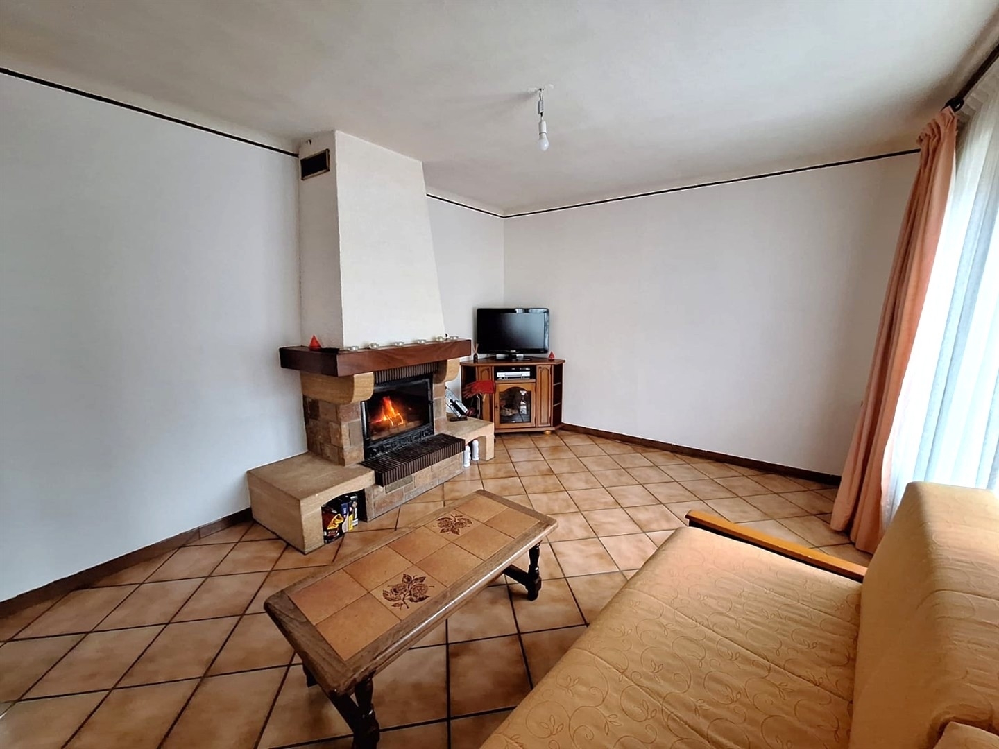 MAISONSAINT LUBIN DES JONCHERETS
