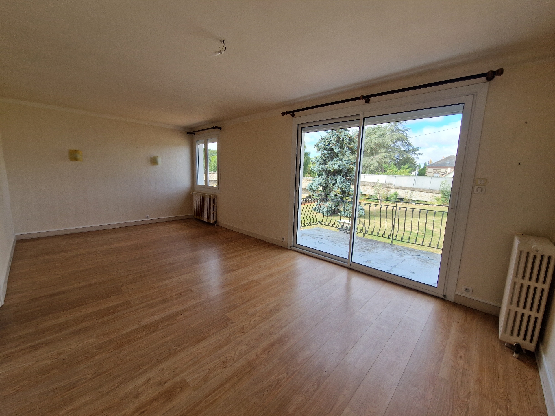 MAISONSAINT- REMY-SUR-AVRE