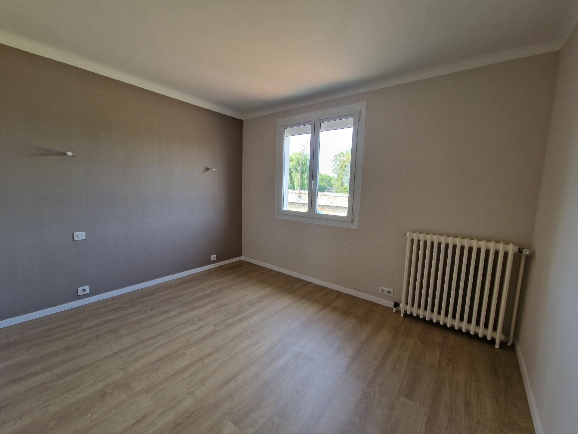 MAISONSAINT- REMY-SUR-AVRE