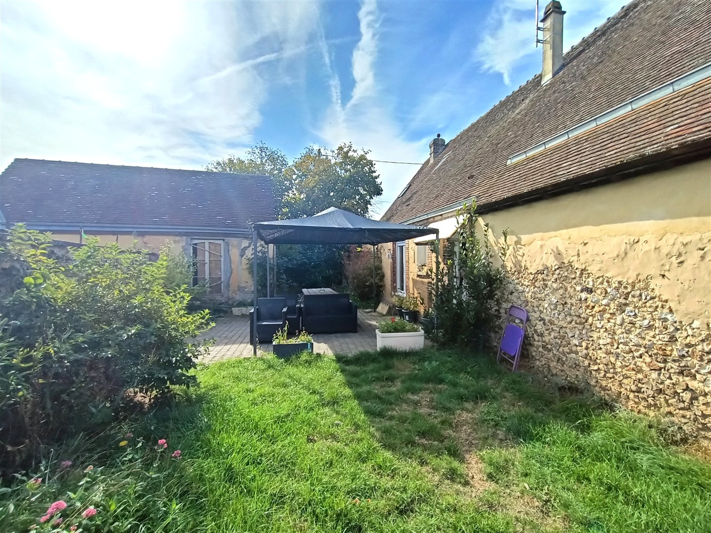 PROCHE ÉCOLES & COMMODITÉS !!BREZOLLES