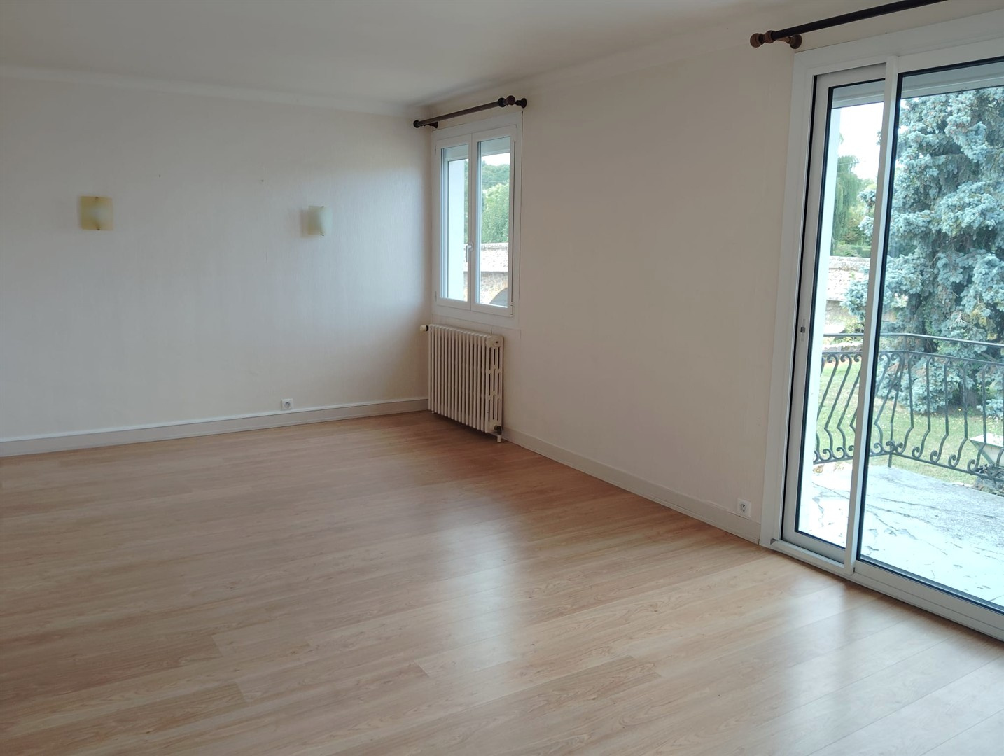 Laissez-vous séduire par son potentiel et son emplacement !SAINT REMY SUR AVRE