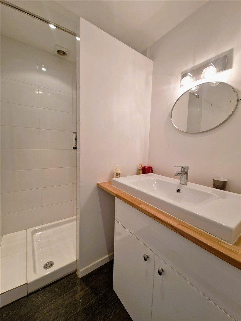 Elégance et authenticité pour cette demeure ancienne rénovée3\' NONANCOURT