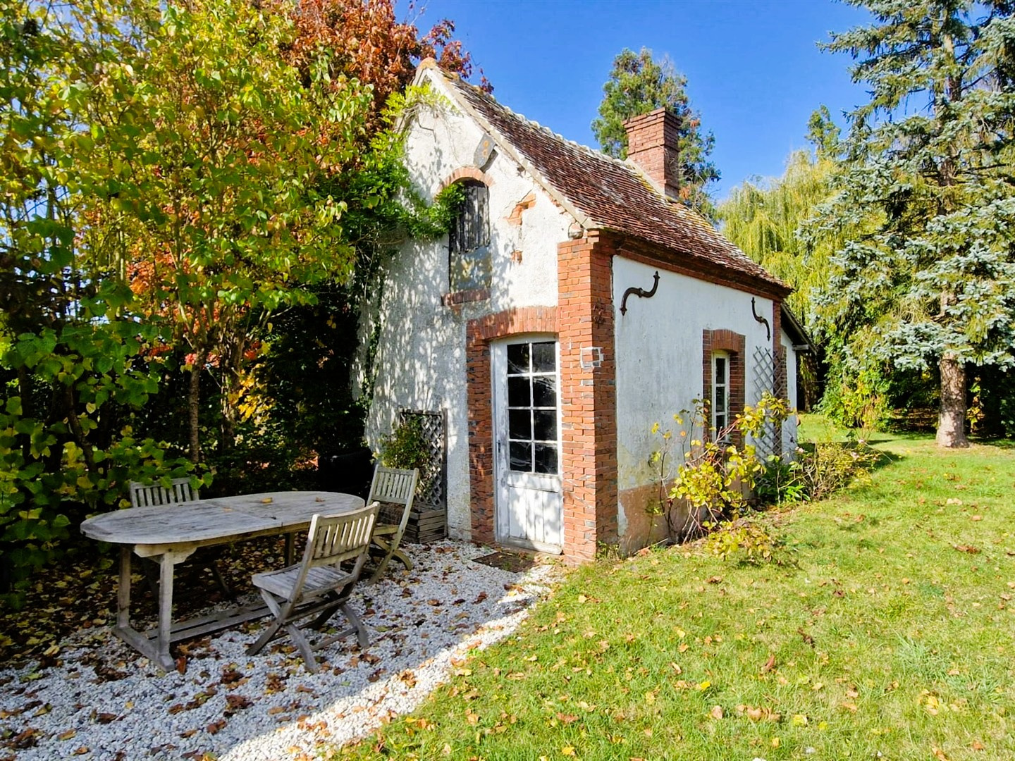 Elégance et authenticité pour cette demeure ancienne rénovée3\' NONANCOURT