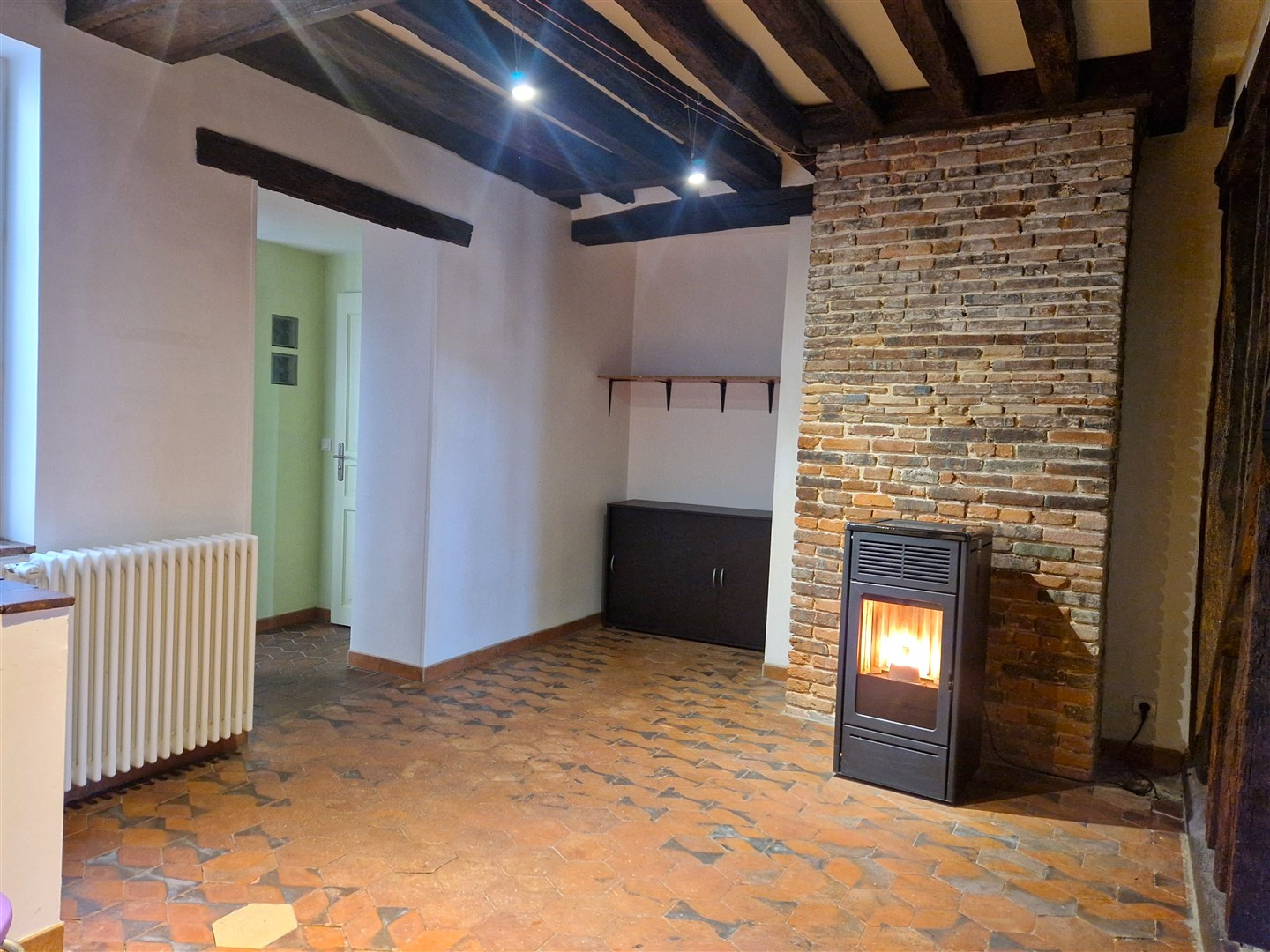 Immeuble de caractère avec local commercial loué et appartementNONANCOURT, Ttes commodités