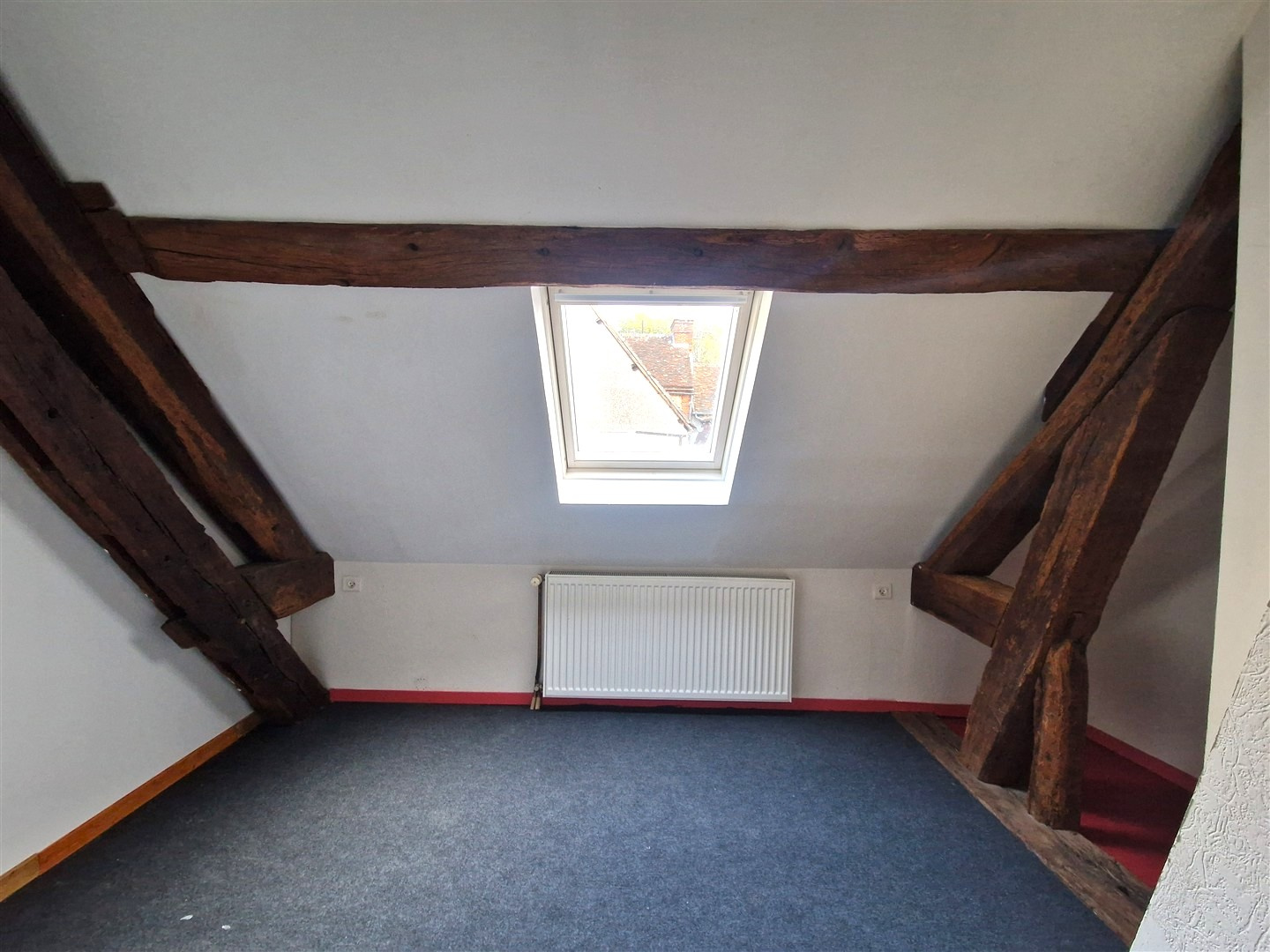 Immeuble de caractère avec local commercial loué et appartementNONANCOURT, Ttes commodités