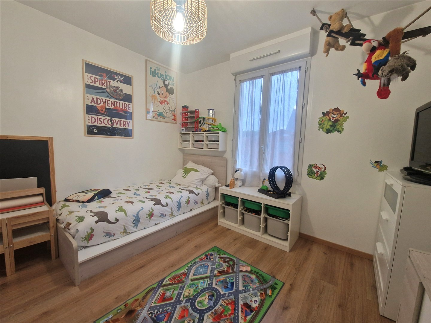 Posez vos valises dans cette maison familiale moderne avec piscine et jardin !SAINT LUBIN DES JONCHERETS