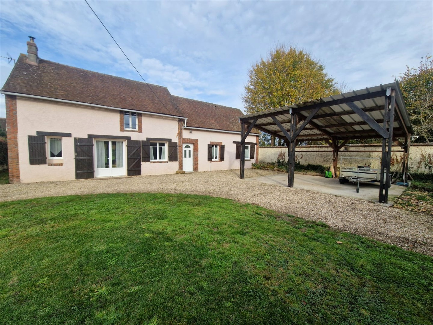 Un bien alliant charme de l'ancien et confort moderne, à visiter sans tarder !LA MADELEINE DE NONANCOURT, LA-MADELEIN-DE-NONANCOURT