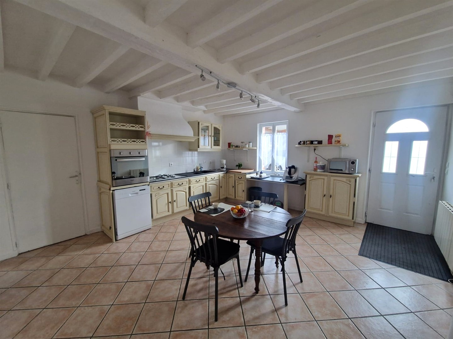 Un bien alliant charme de l'ancien et confort moderne, à visiter sans tarder !LA MADELEINE DE NONANCOURT, LA-MADELEIN-DE-NONANCOURT