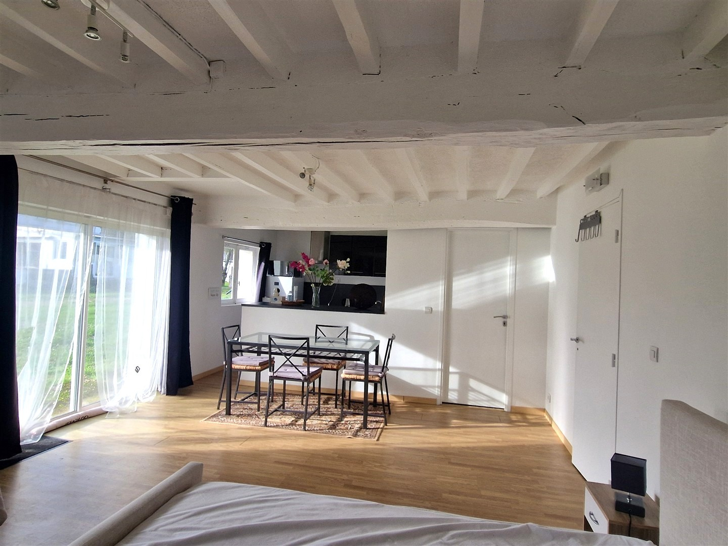 Ce bien rare est idéal pour une grande famille, une activité de gîtes ou pour recevoir vos proches !ILLIERS-L\'EVEQUE