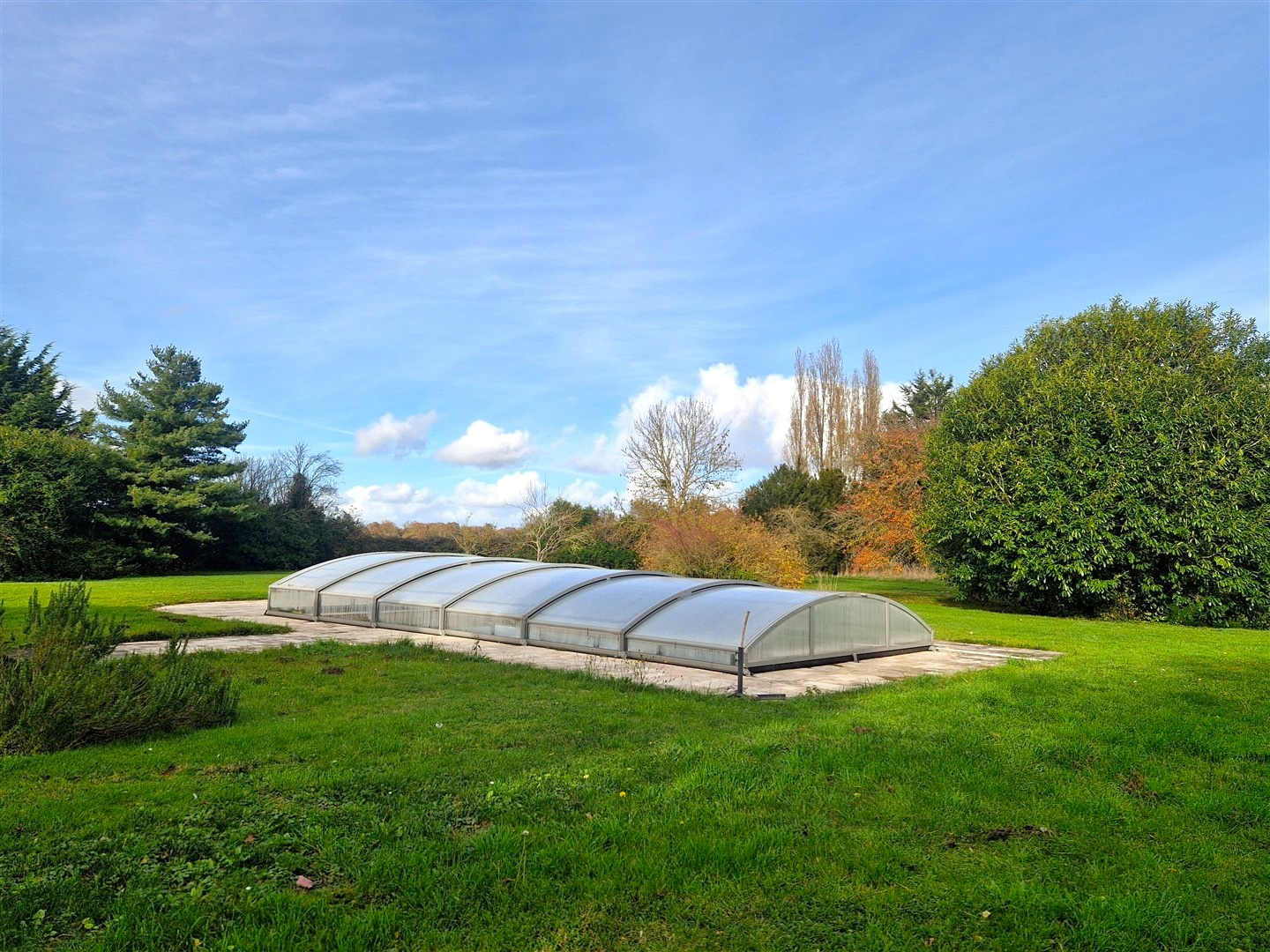 Ce bien rare est idéal pour une grande famille, une activité de gîtes ou pour recevoir vos proches !ILLIERS-L\'EVEQUE