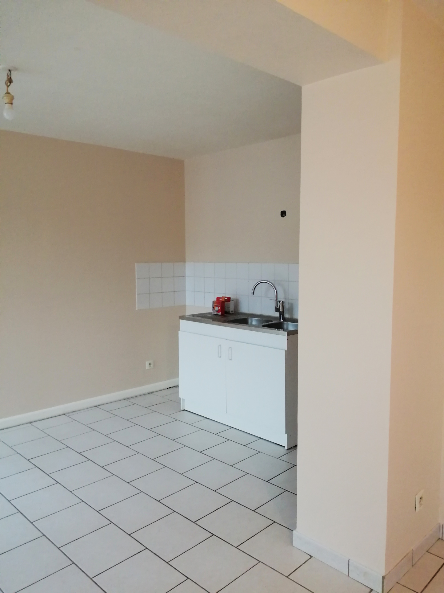 TOUTES COMMODITES SUR PLACE !3\' NONANCOURT
