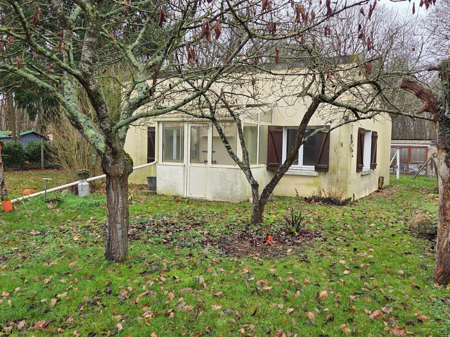 MAISON ANCIENNE À RÉNOVER