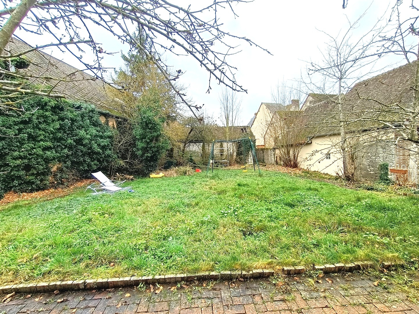 IDÉAL POUR UN INVESTISSEMENT LOCATIF SÉCURISÉ !!15\' DREUX, Plein centre-ville