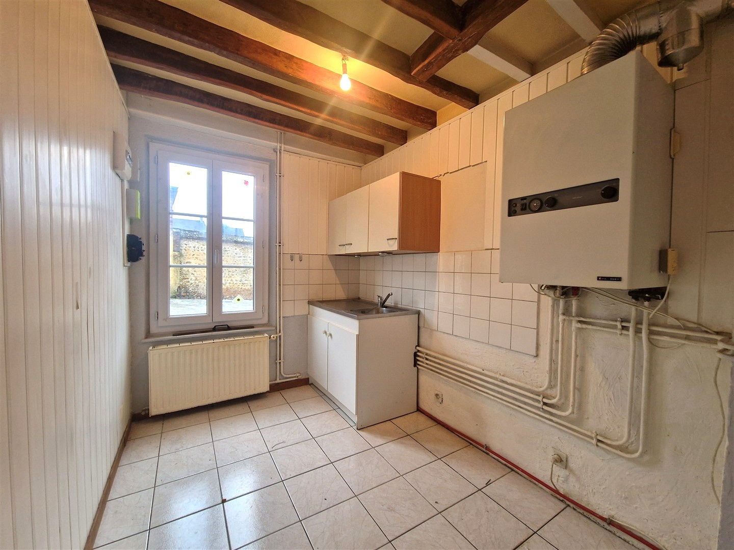 Une opportunité rare pour un premier achat, un investissement locatif ou un pied-à-terre en centre-ville !NONANCOURT, Ttes commodités