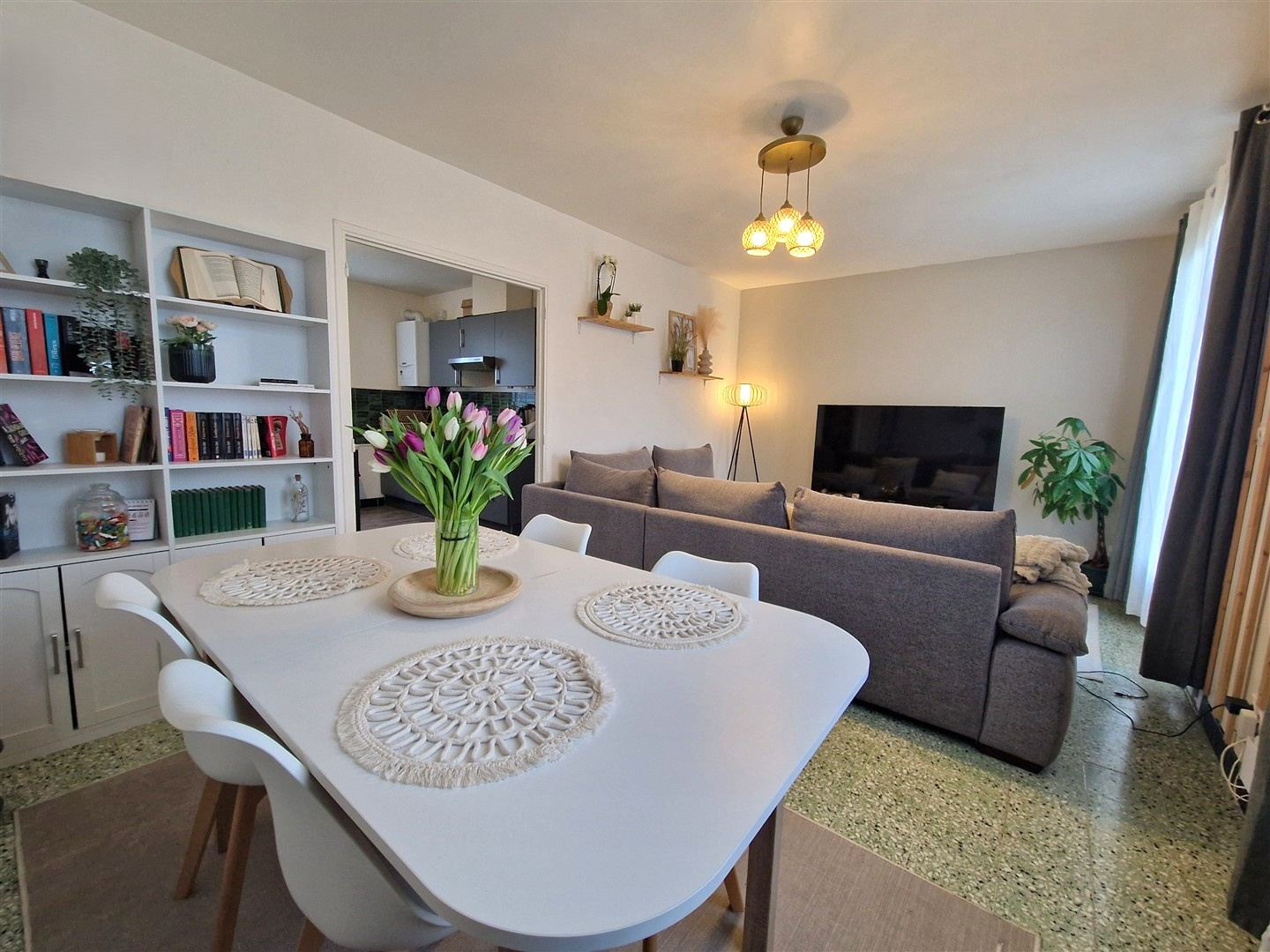 Un bien rare à visiter rapidement !LA MADELEINE DE NONANCOURT