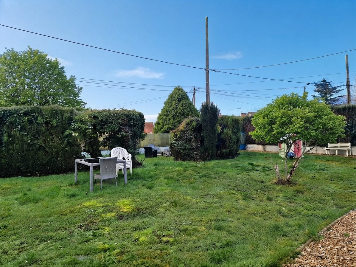 Un bien rare à visiter rapidement !LA MADELEINE DE NONANCOURT