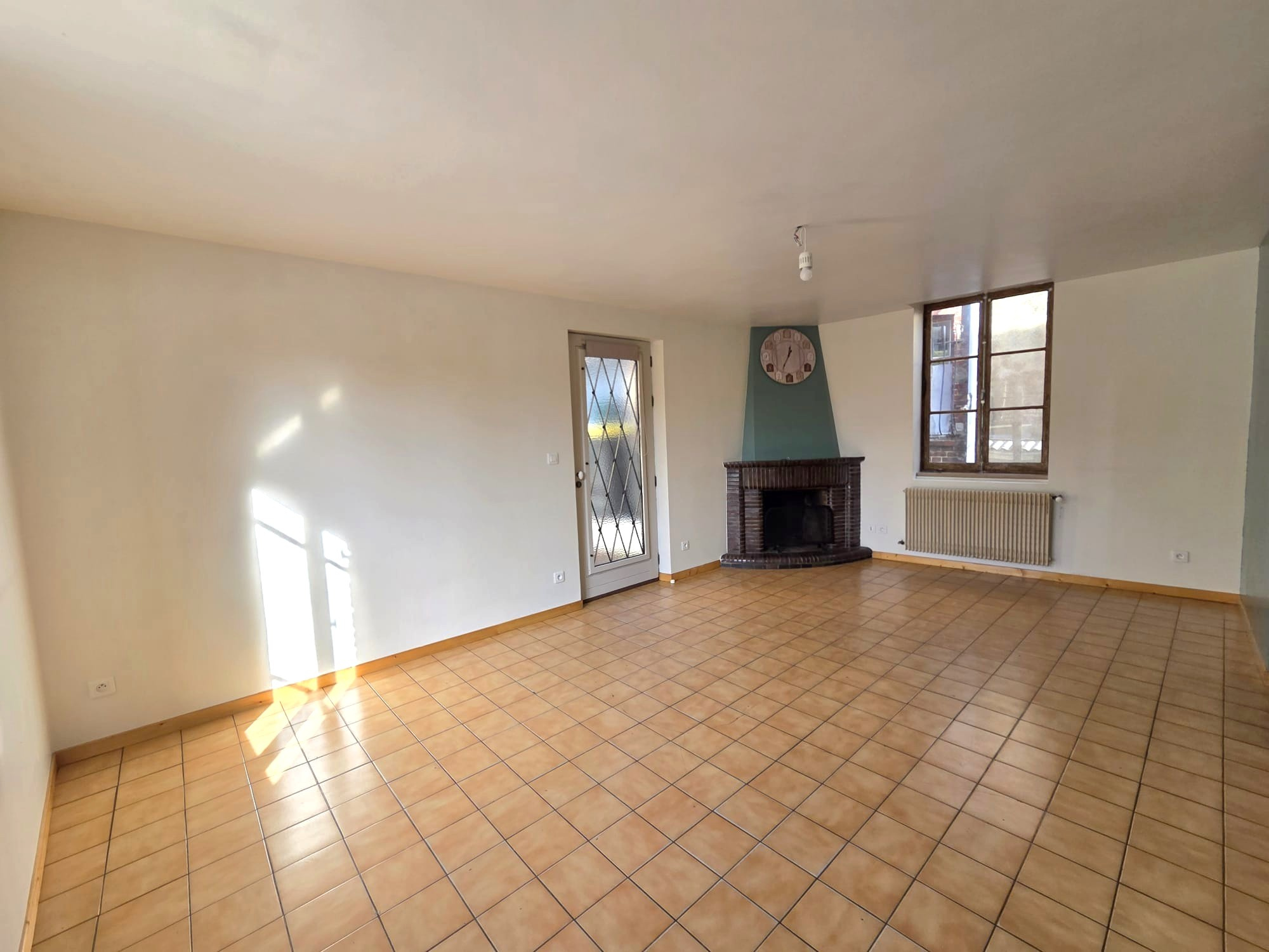 Un bien rare, alliant praticité et convivialité, à découvrir sans tarder !NONANCOURT