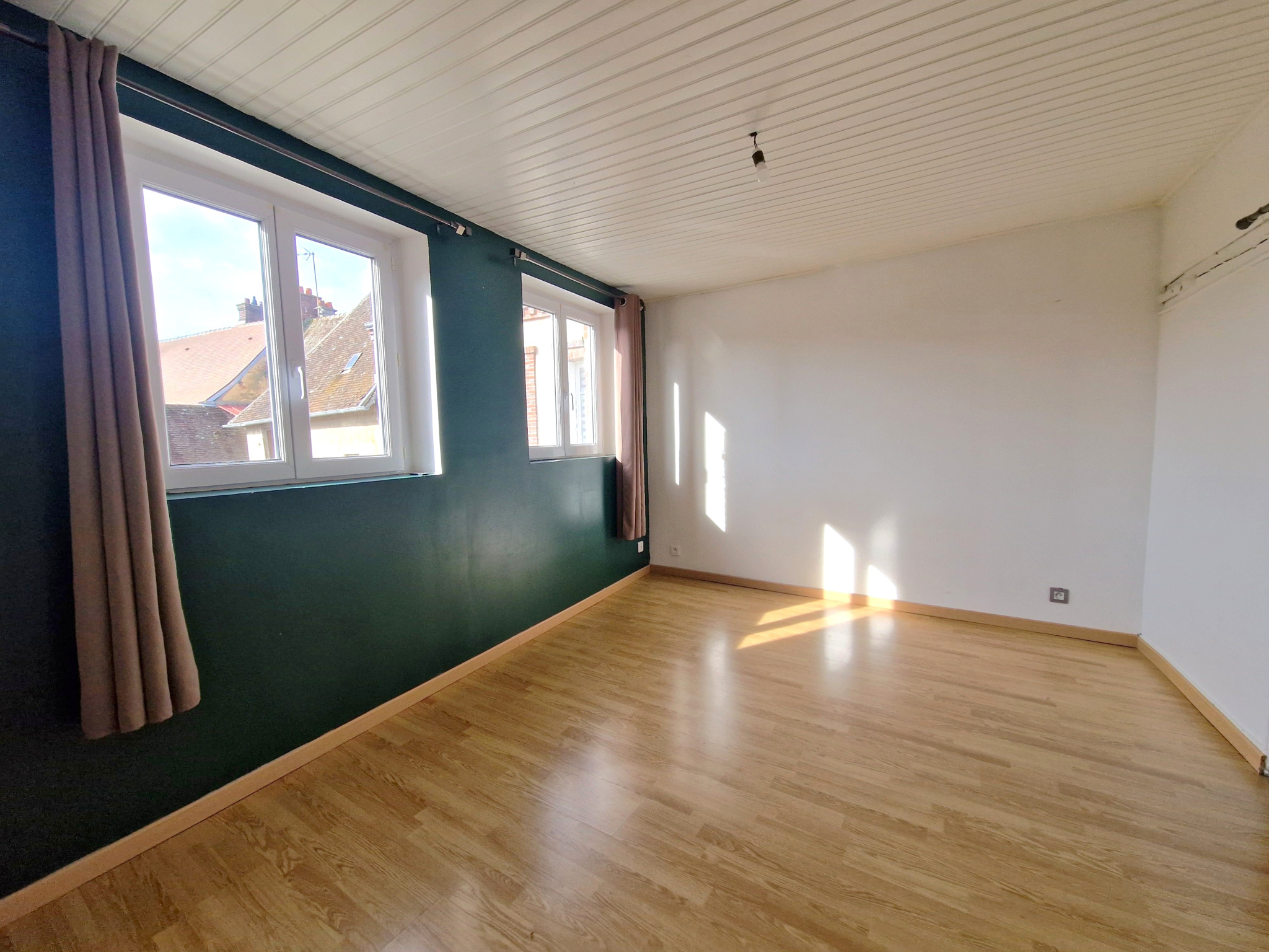 Un bien rare, alliant praticité et convivialité, à découvrir sans tarder !NONANCOURT