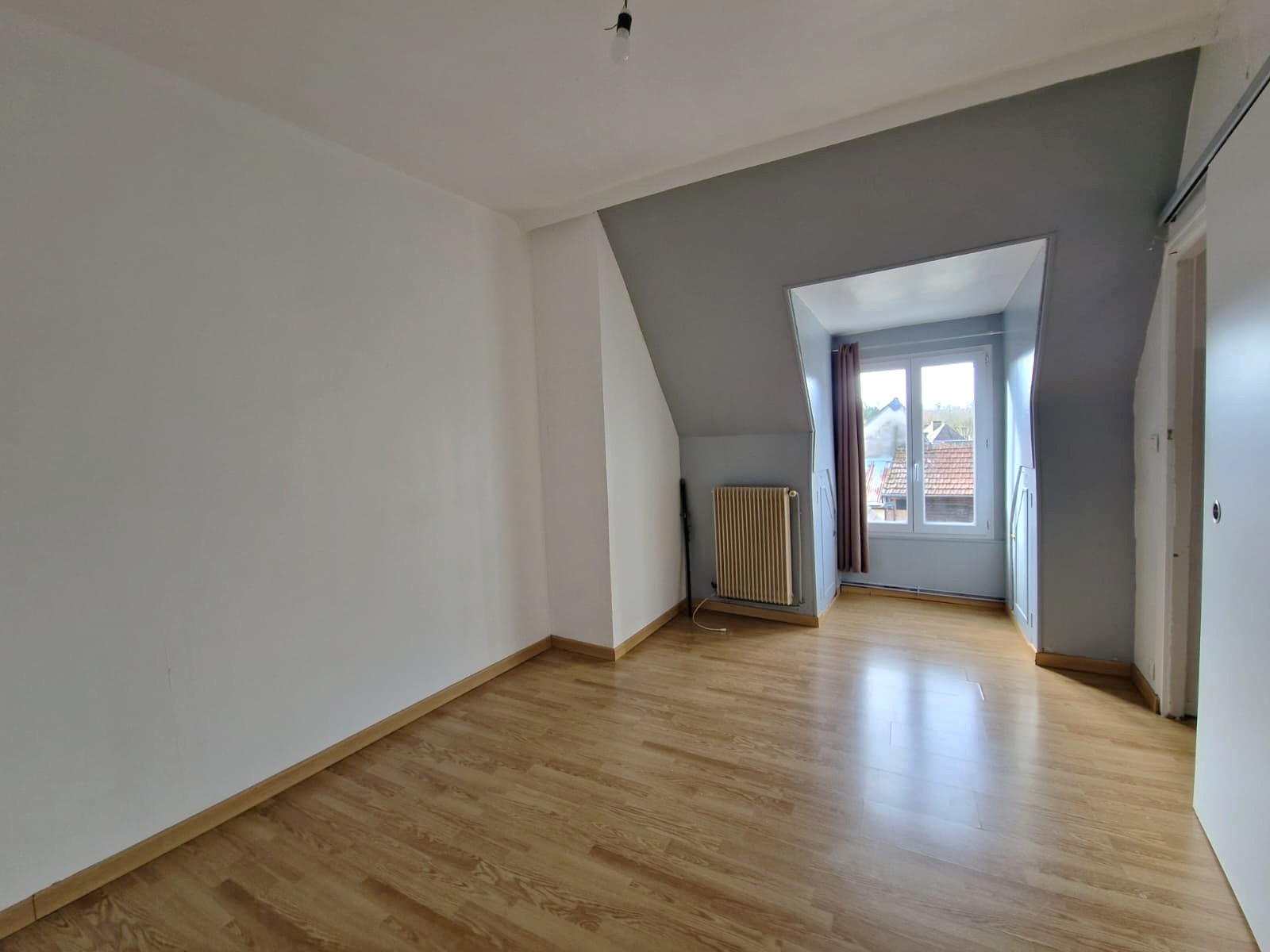 Un bien rare, alliant praticité et convivialité, à découvrir sans tarder !NONANCOURT