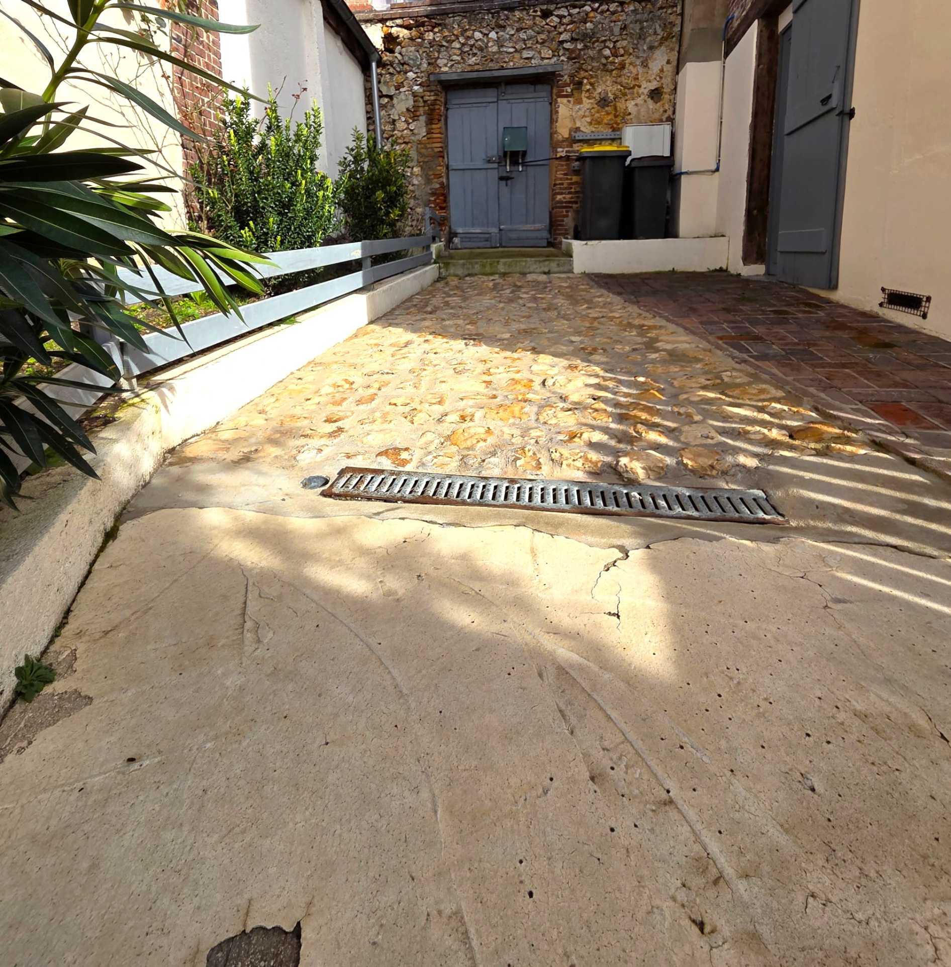 Un bien rare, alliant praticité et convivialité, à découvrir sans tarder !NONANCOURT