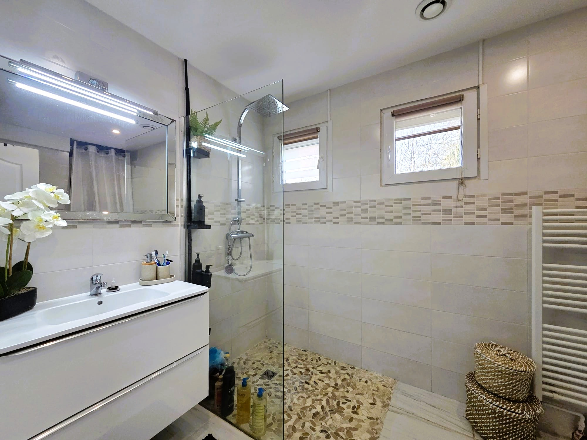 Idéalement située proche commodités & écoles !SAINT LUBIN DES JONCHERETS