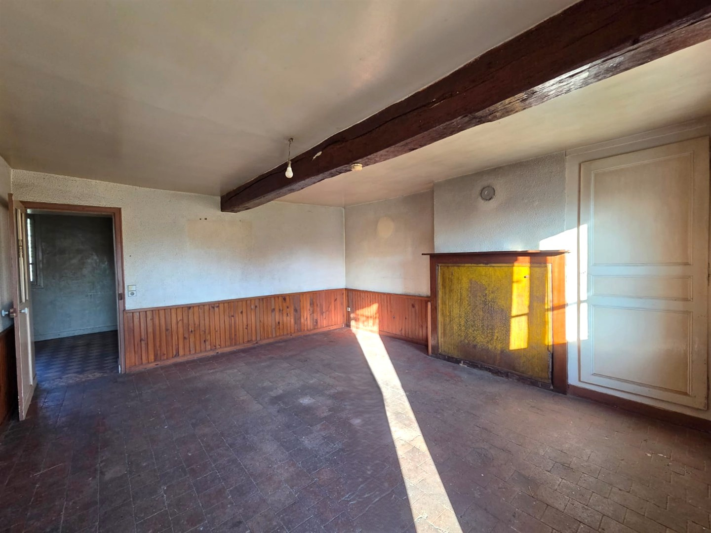 Maison ancienne à rénover avec grand jardin et potentiel !SAINT- REMY-SUR-AVRE