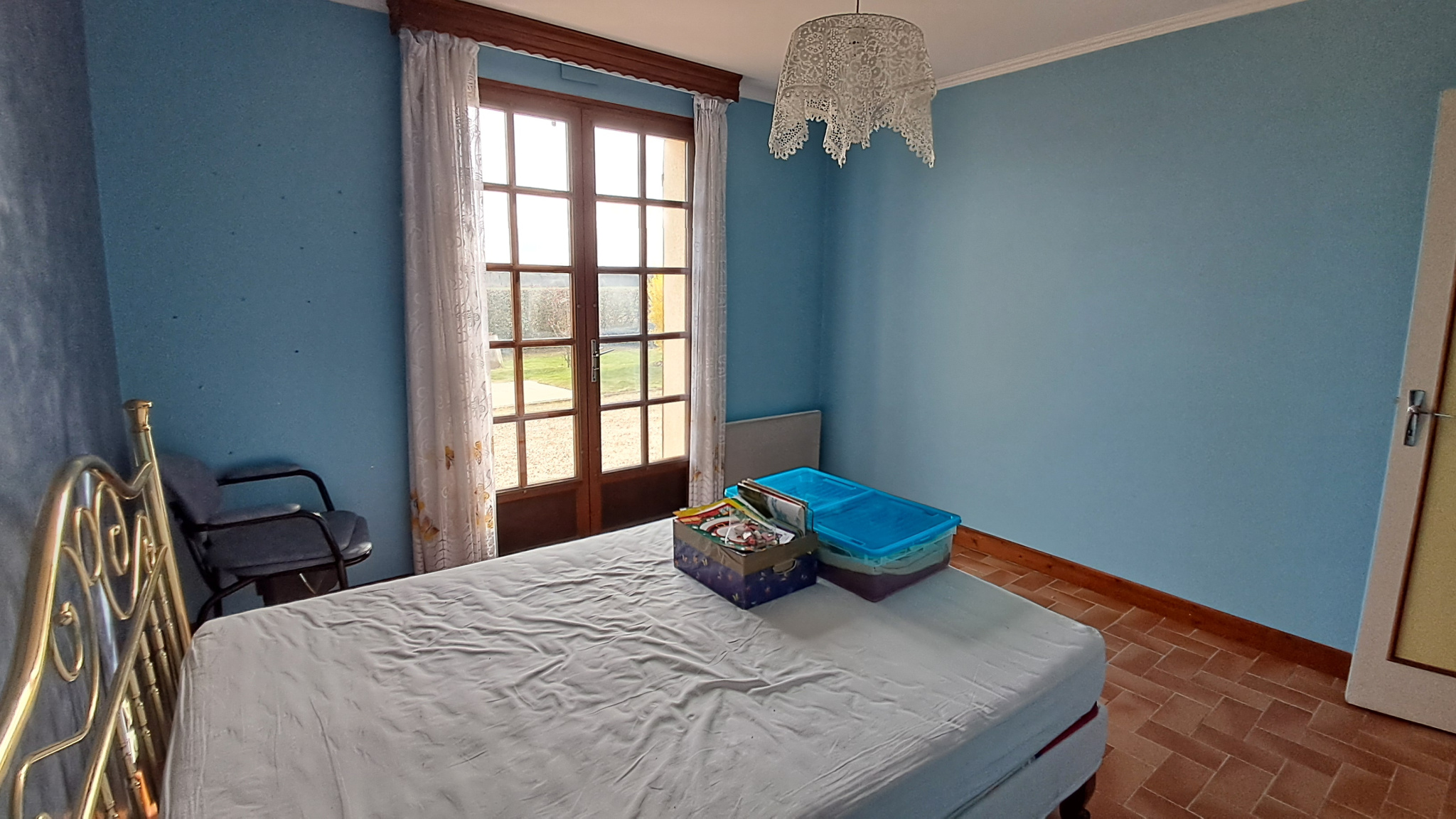 CHARMANTE MAISON AVEC DEPENDANCESSENONCHES