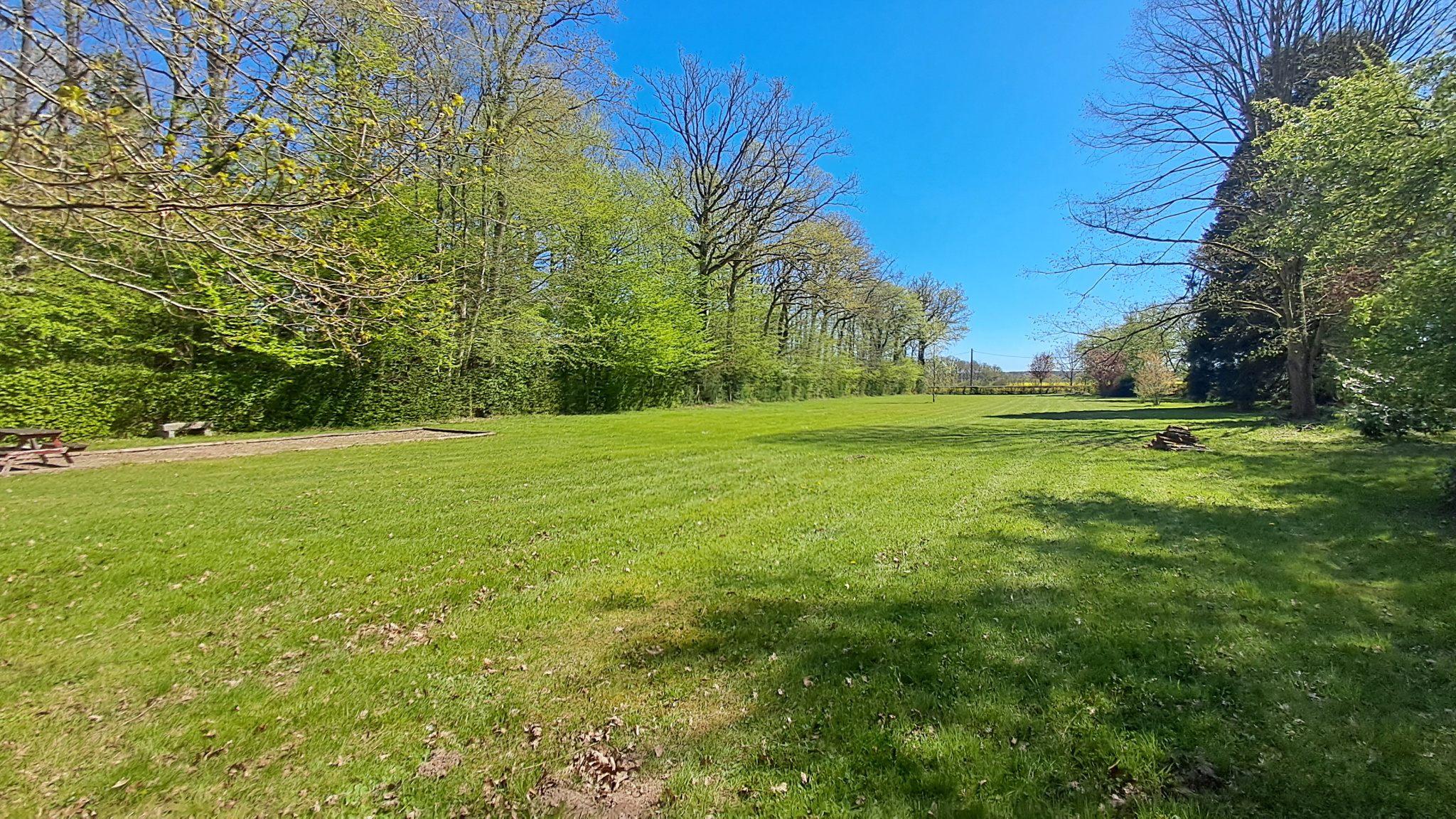 Propriété avec dépendances et grand terrainLA Ferté VIDAME