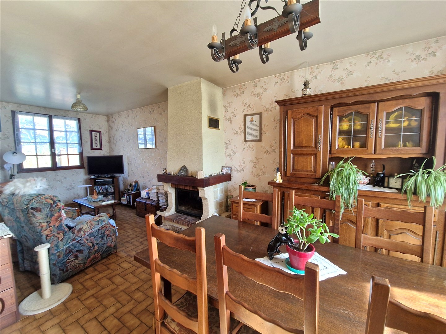 À VISITER SANS PLUS TARDER !SAINT LUBIN DES JONCHERETS