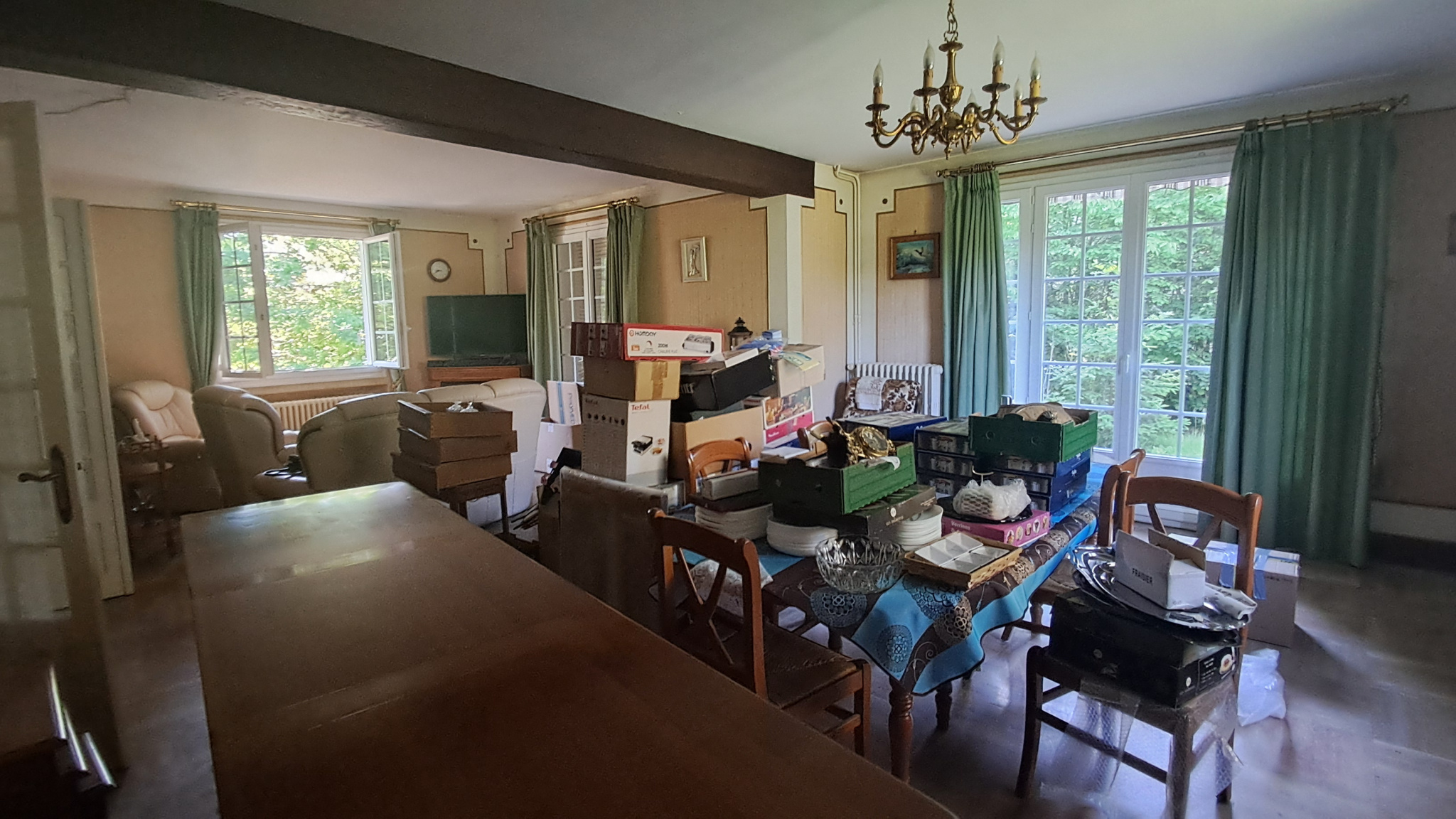 MAISON TRADITIONNELLE SUR SOUS-SOL PROCHE COMMERCES ET ECOLESSENONCHES