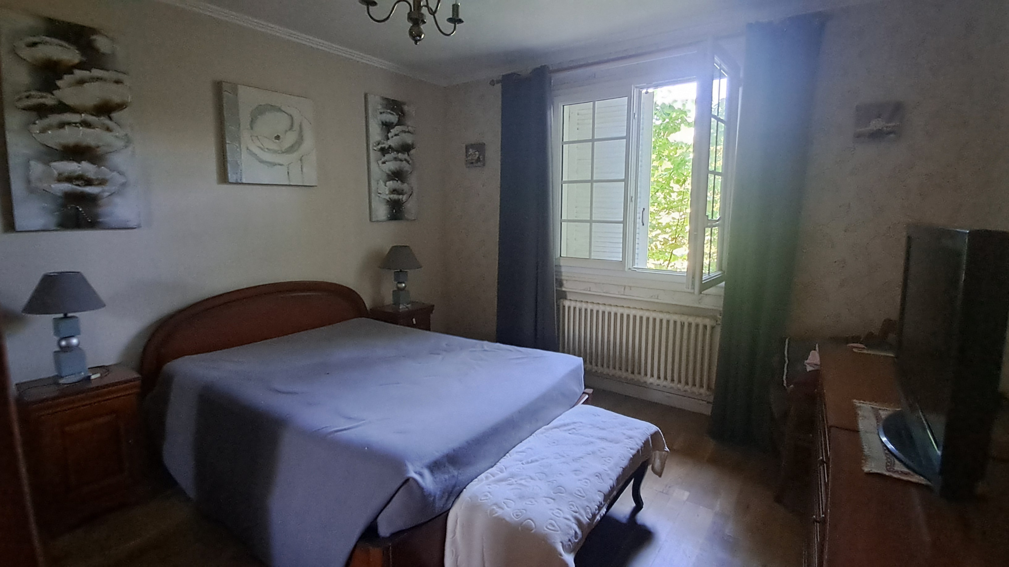 MAISON TRADITIONNELLE SUR SOUS-SOL PROCHE COMMERCES ET ECOLESSENONCHES