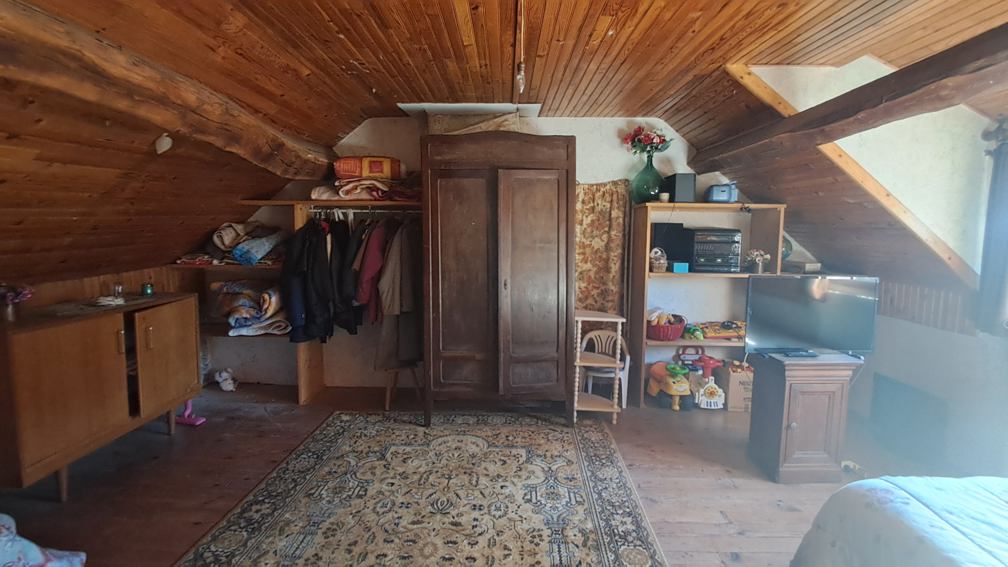 Ancien corps de ferme avec grand terrainSENONCHES
