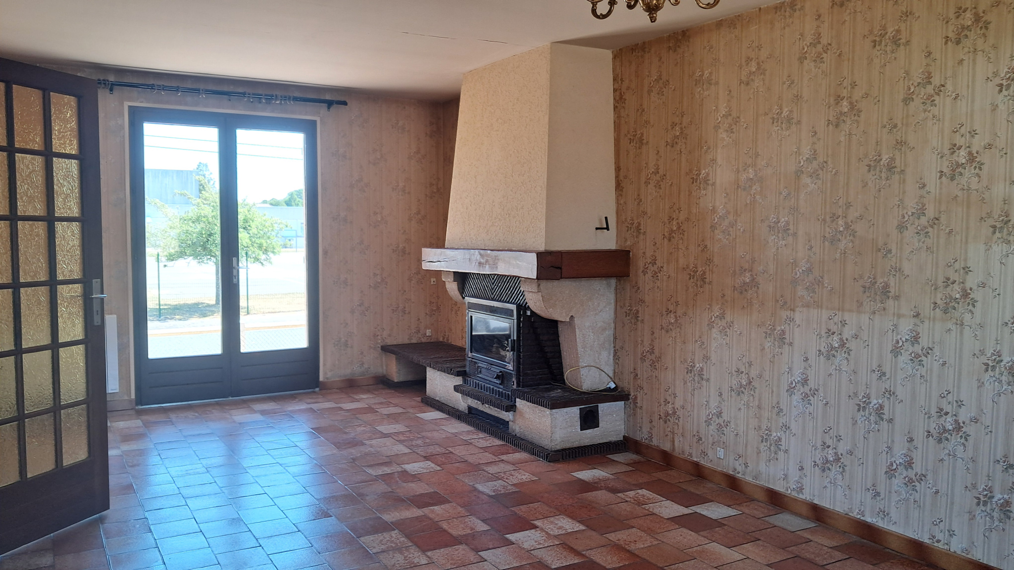 MAISON TRADITIONNELLE SUR SOUS-SOL TOTAL PROCHE CENTRE VILLE