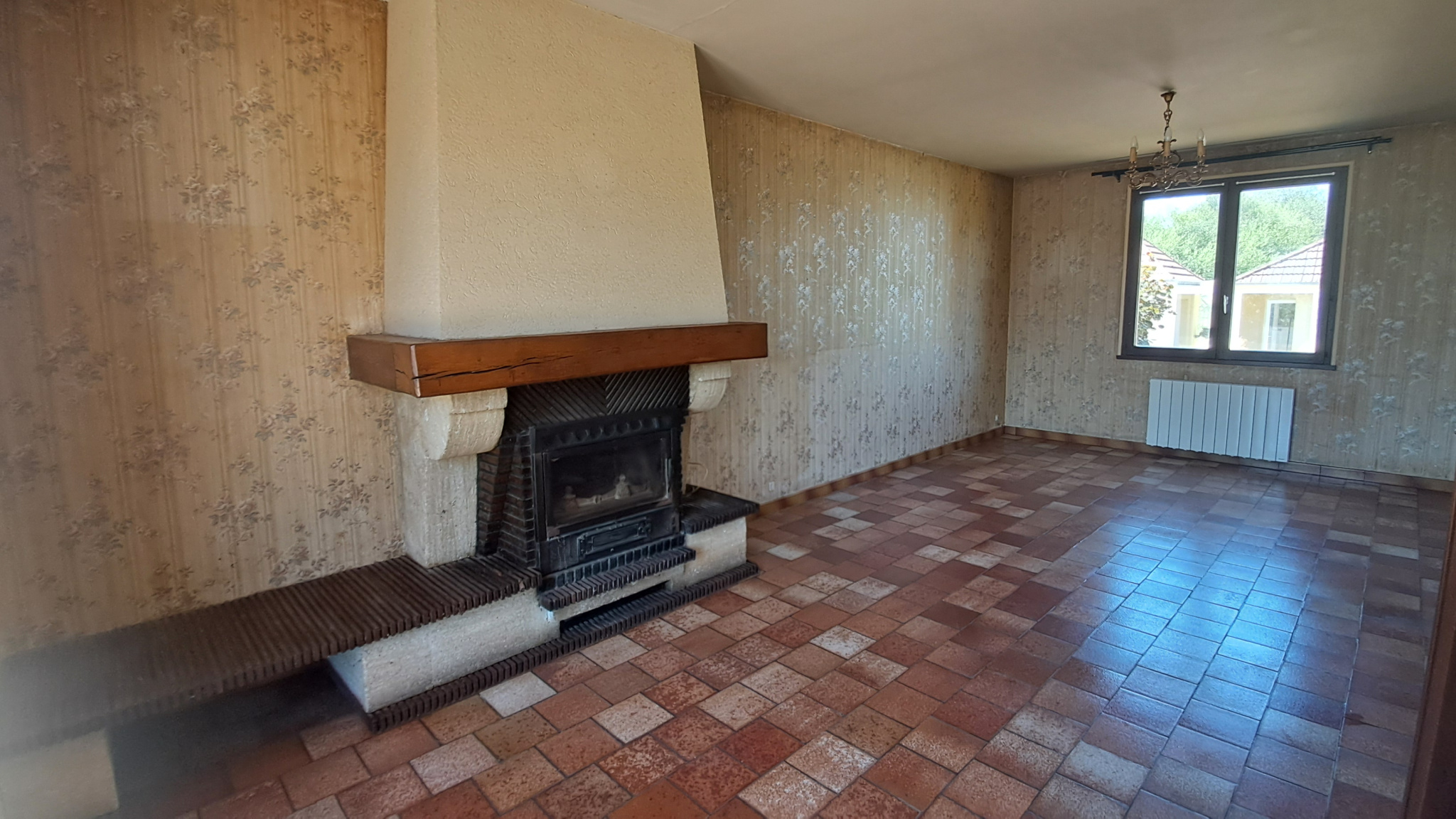 MAISON TRADITIONNELLE SUR SOUS-SOL TOTAL PROCHE CENTRE VILLE