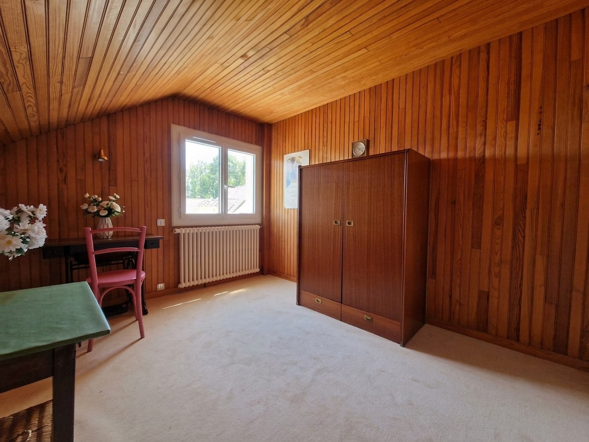 Maison familiale avec accès rapide à la RN12. Un cadre de vie paisible et verdoyant à visiter sans attendre !SAINT- REMY-SUR-AVRE